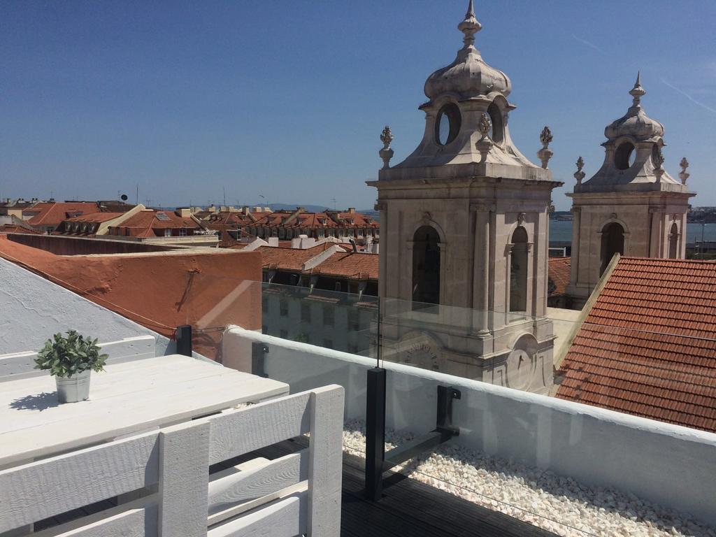 A Terrace On A Topfloor With A View Lisboa Exteriör bild